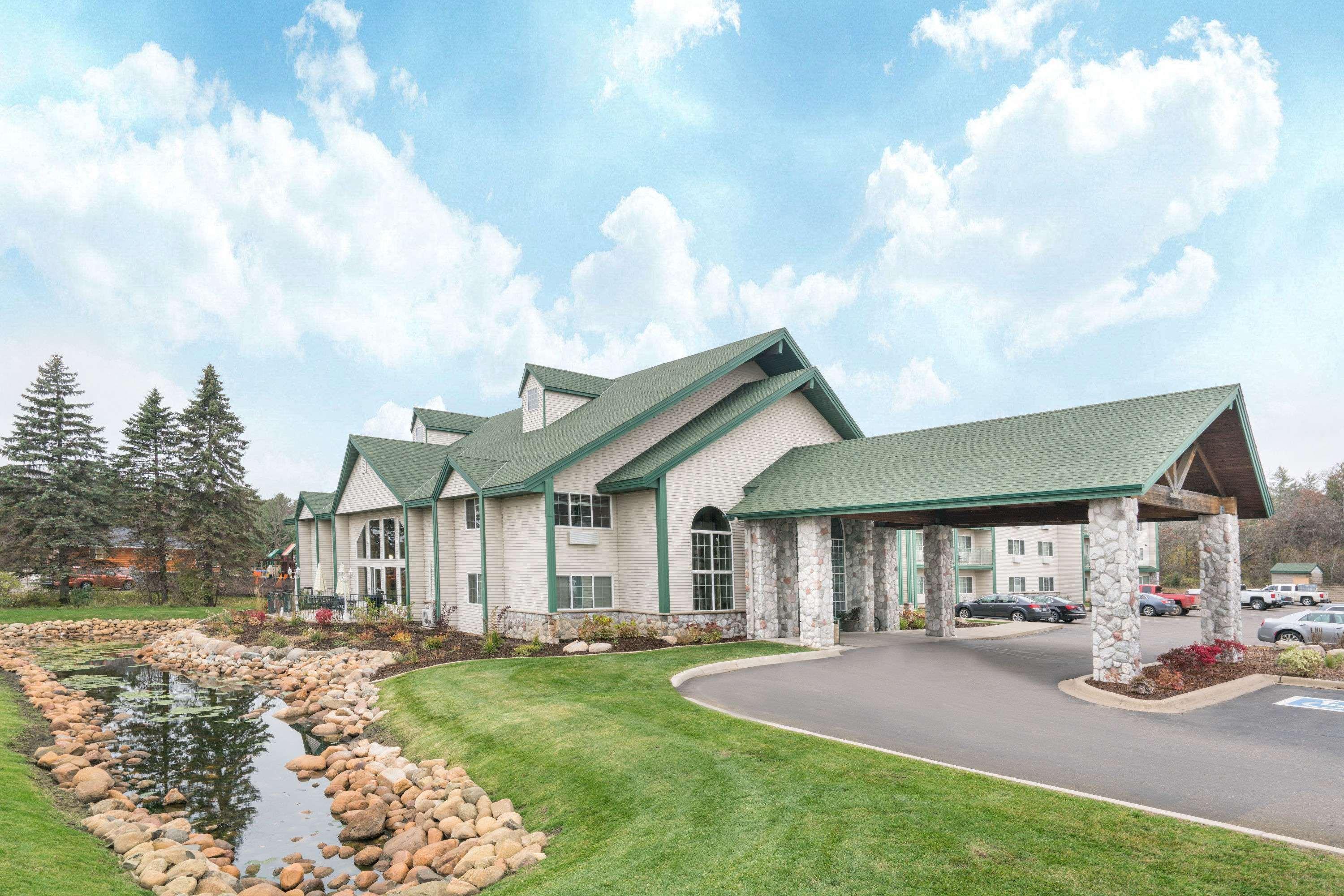 Hotel Baymont By Wyndham Baxter/Brainerd Area Exteriér fotografie